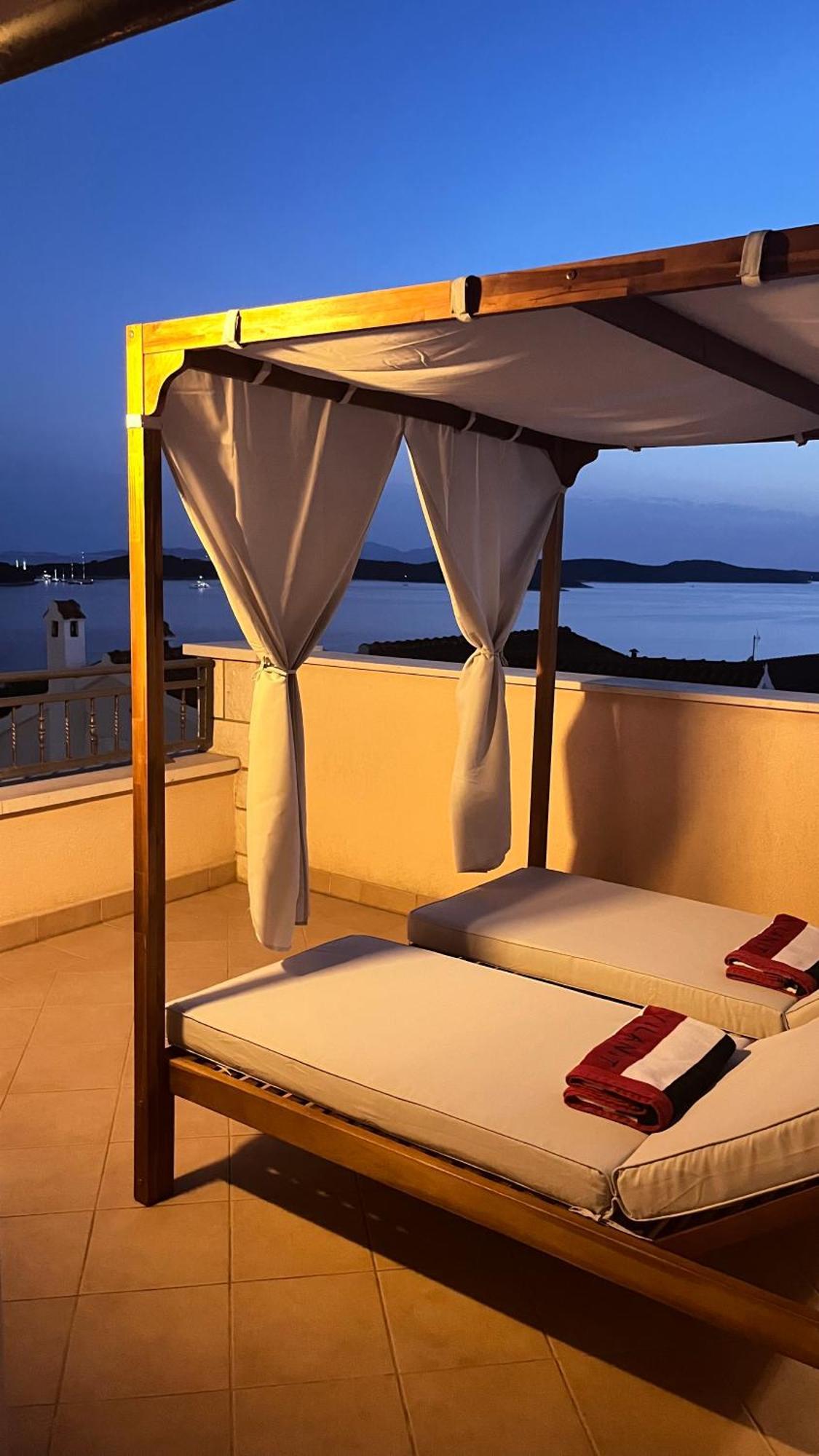 Top View Residence Hvar Town Exterior foto